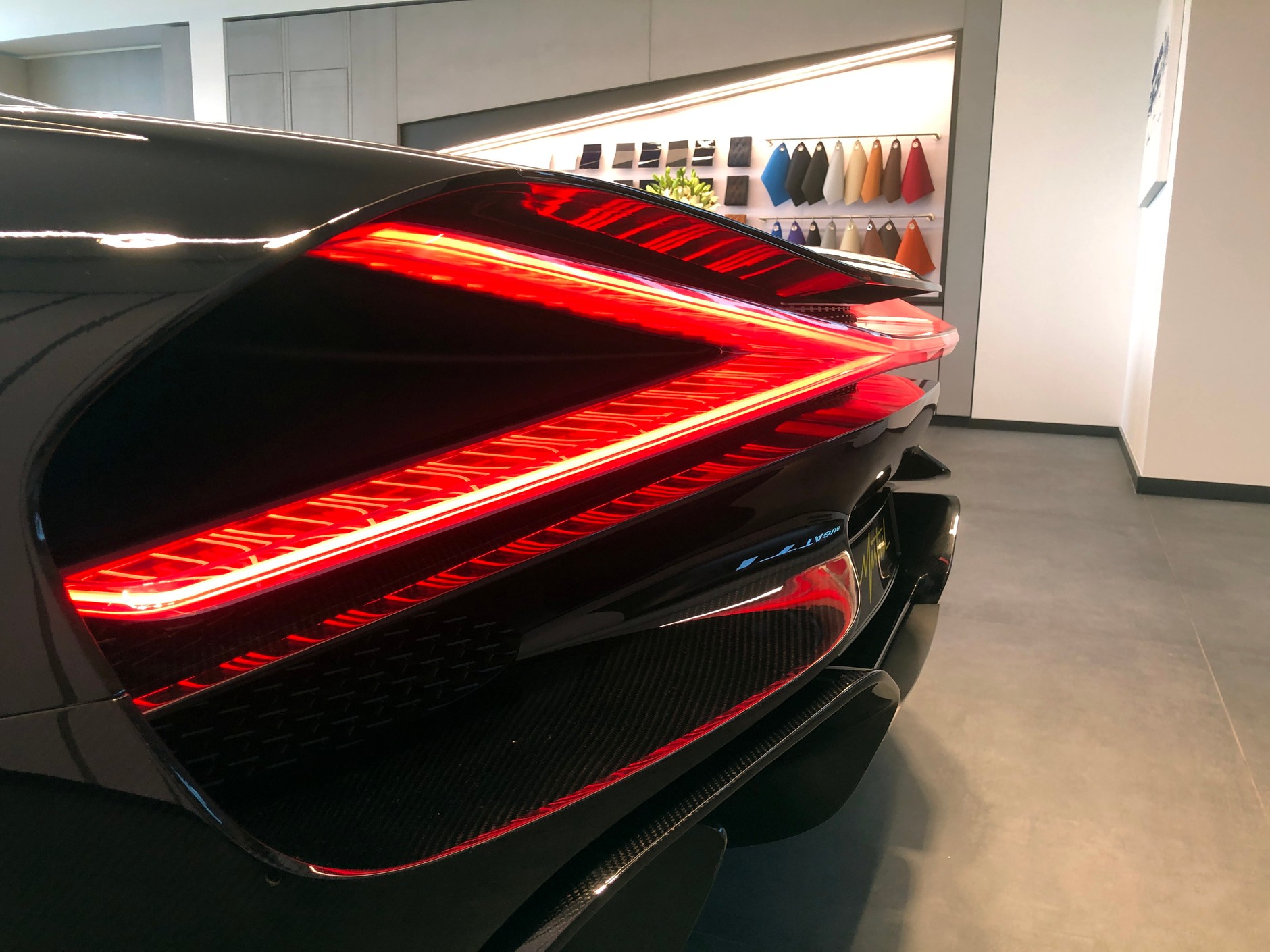 Otwarcie salonu Bugatti w Katowicach. Bugatti W16 Mistral