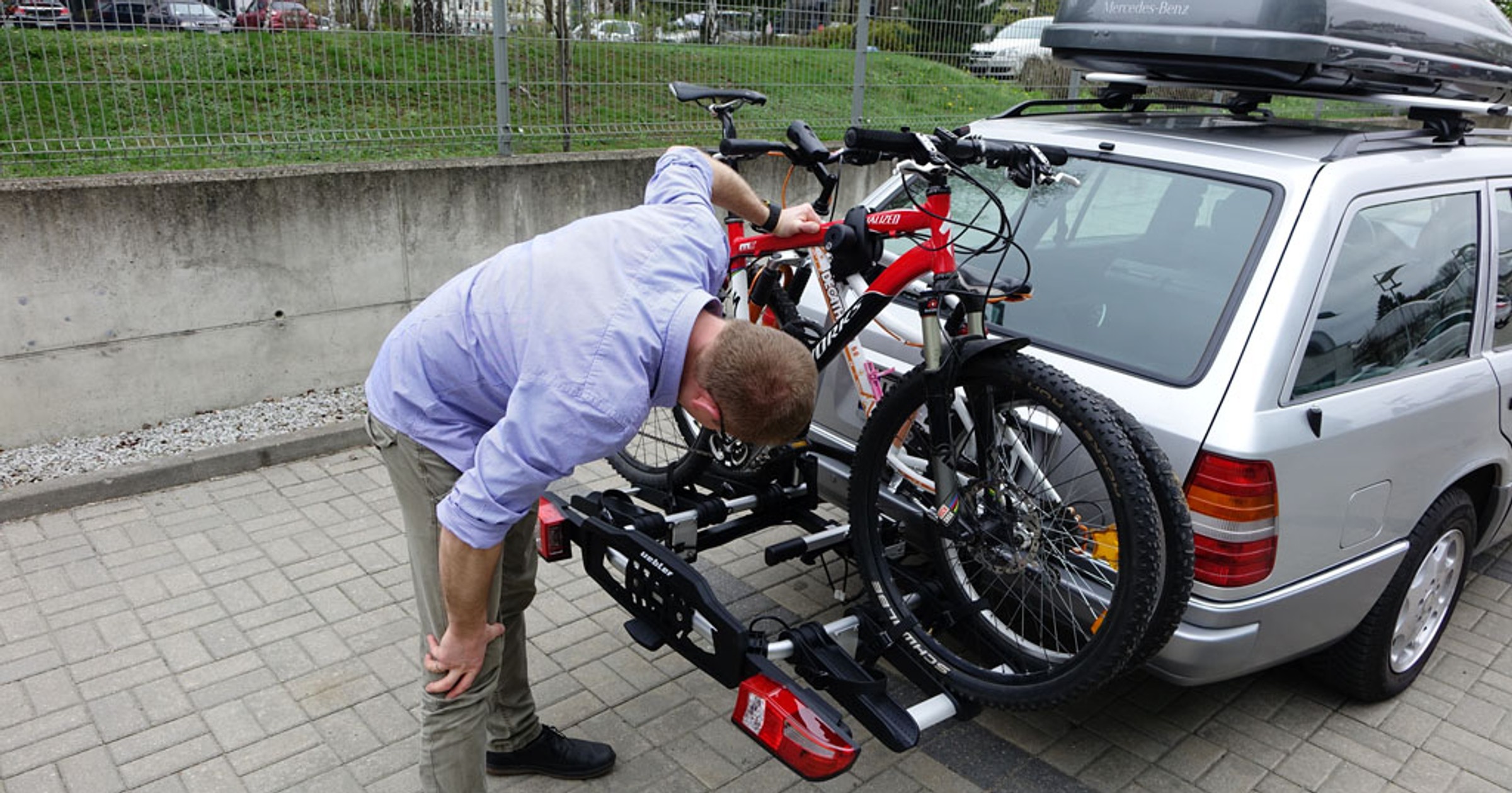 Niemiecka szkoła wożenia rowerów - test bagażnika Uebler X31S