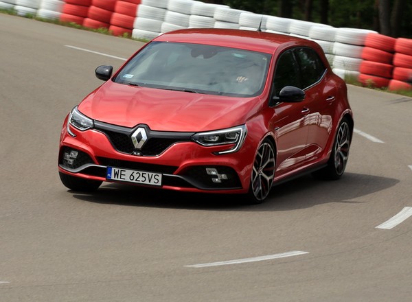 Renault Megane R.S. Trophy – ekstremalna ośka | TEST