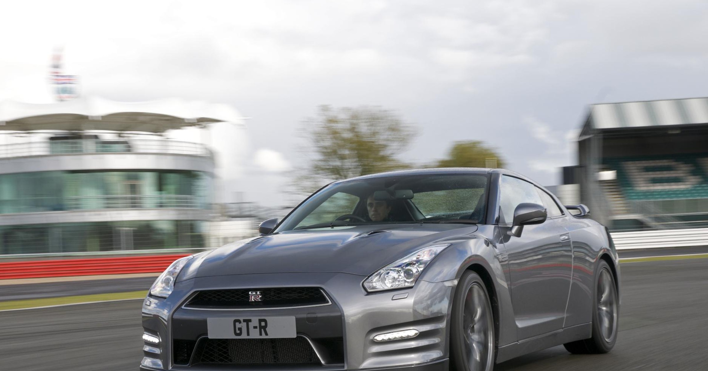 Nowy Nissan GT-R na 2012