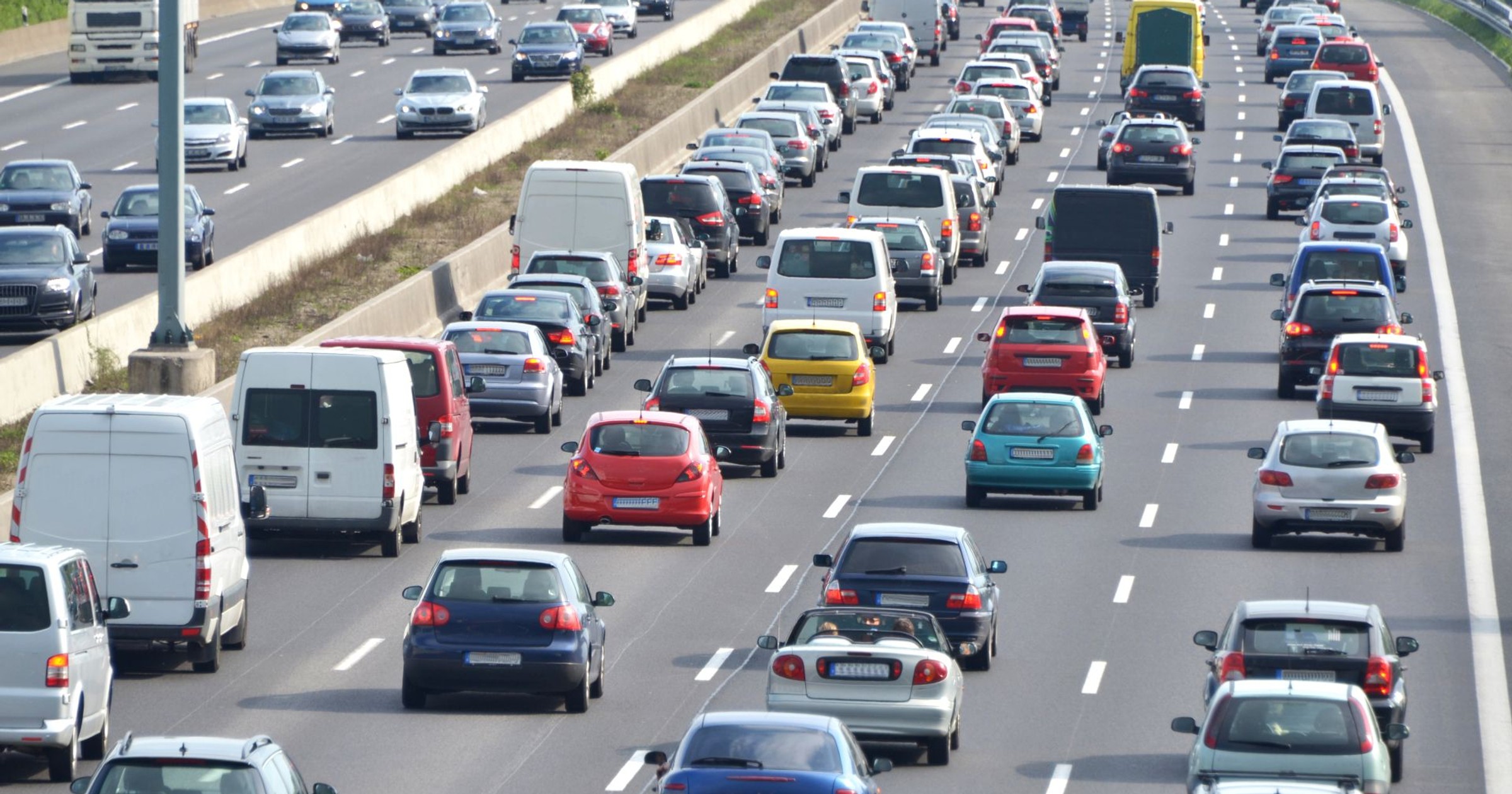 Samochody na autostradzie
