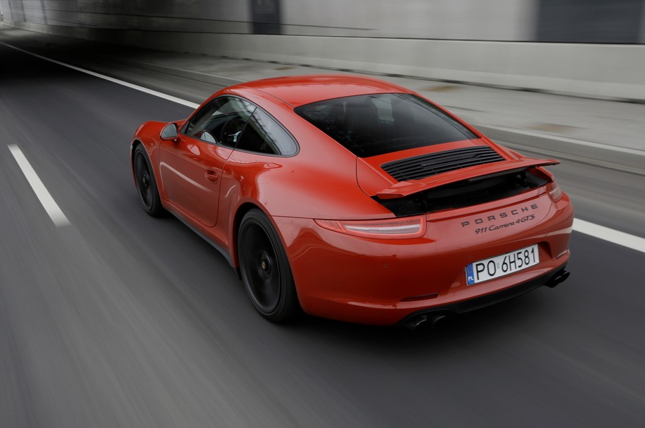 Porsche 911 Carrera 4 GTS