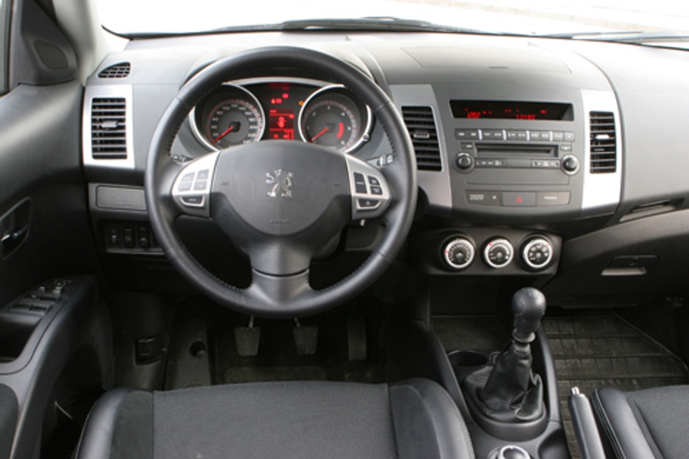 Peugeot 4007 2.2 HDI - Drapieżny globalista