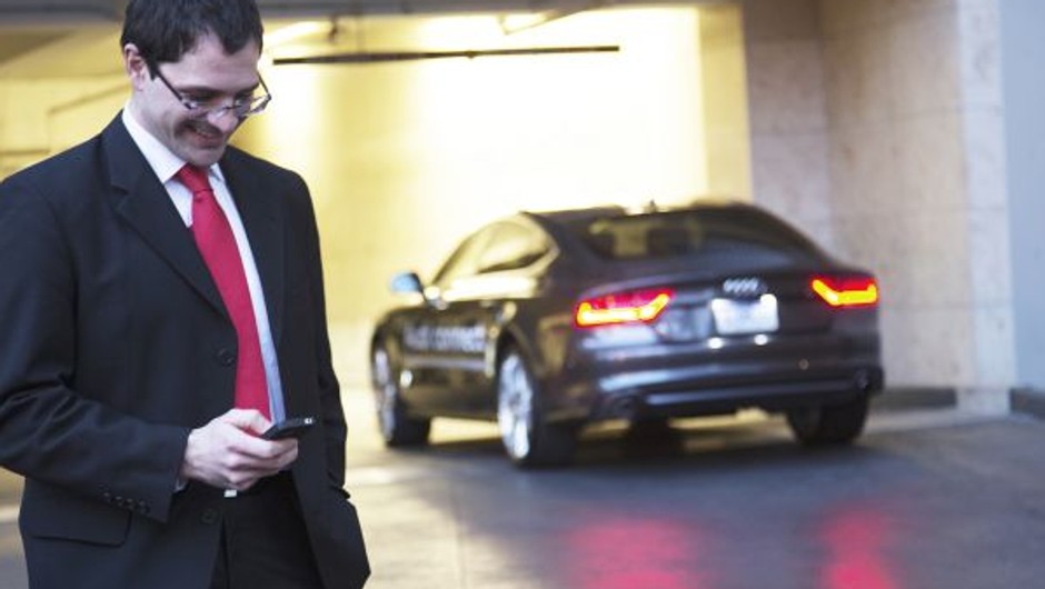 Audi - system zdalnego parkowania