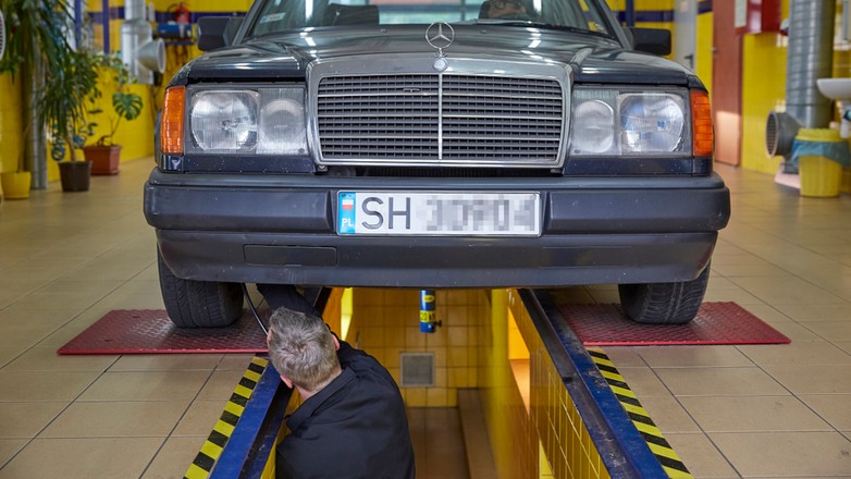 Badanie na stacji kontroli pojazdów