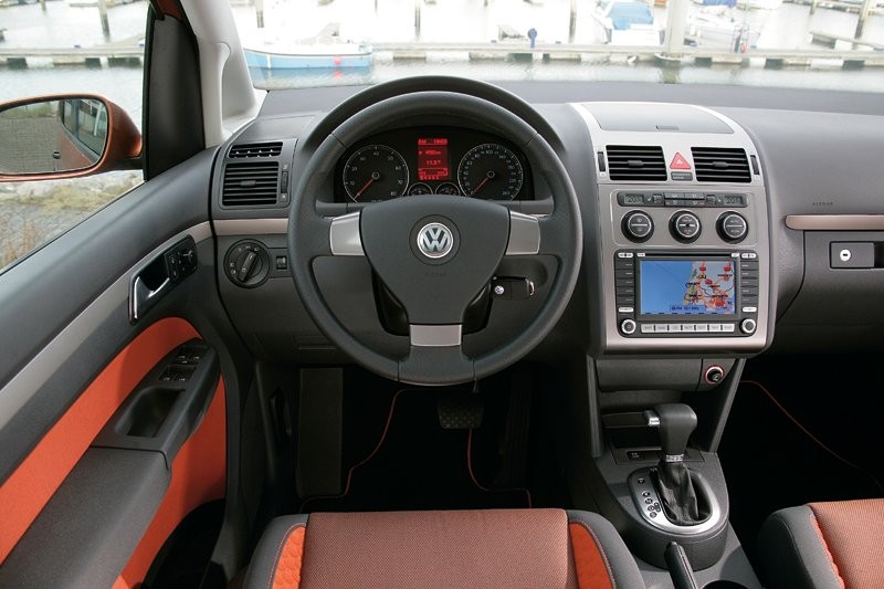 Volkswagen CrossTouran – jeszcze więcej plastiku