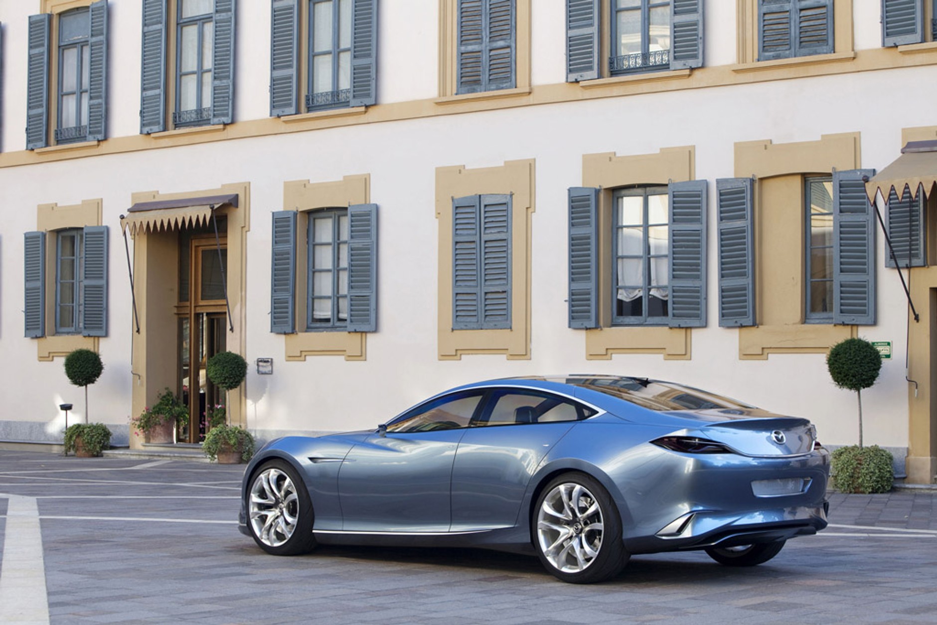 Mazda Shinari: Sprężysta siła