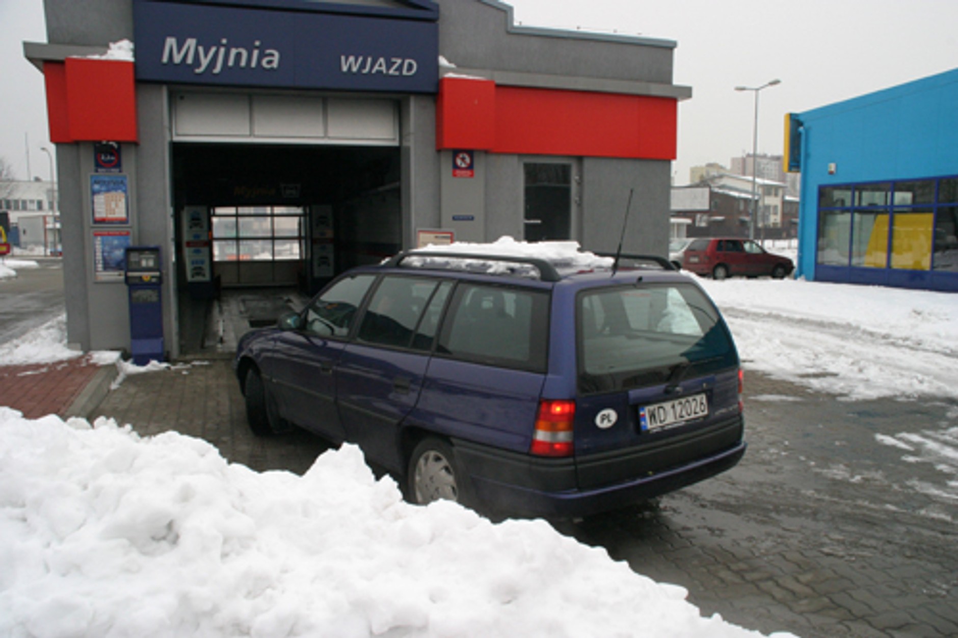 Jak zimą myć auto? Dzięki nam twój samochód będzie czusty również zimą