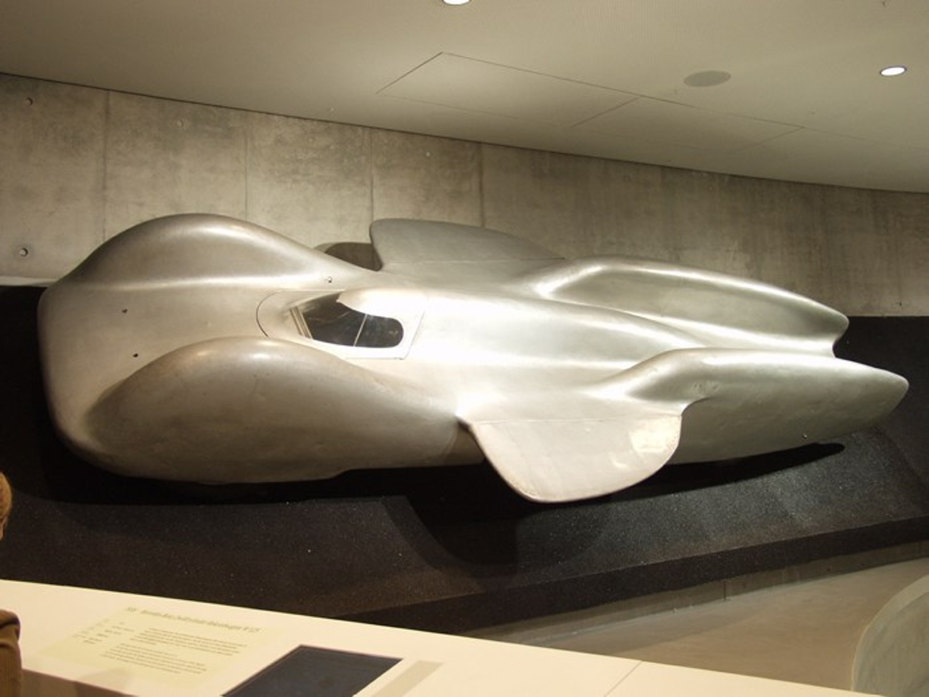 Muzeum Mercedesa w Stuttgarcie