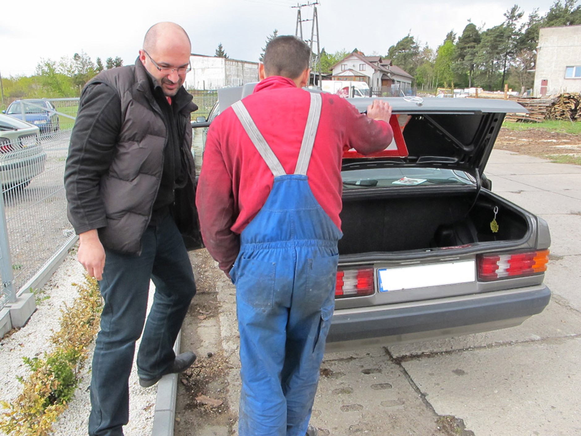 Czy warto jechać daleko po samochód? Zobacz jak sprawdzić ogłoszenie