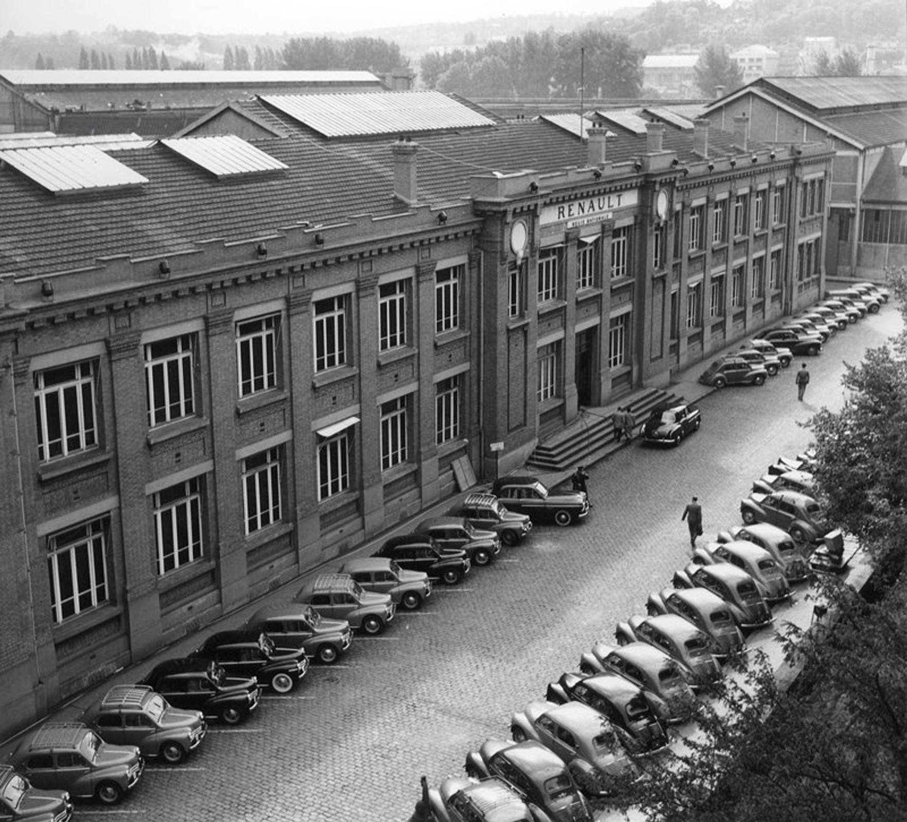 Historia Renault w fotografii (180 zdjęć z lat 1898 - 2008)