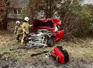 Kierowca passata zderzył się z mercedesem. Prokurator: "usiłowanie zabójstwa"