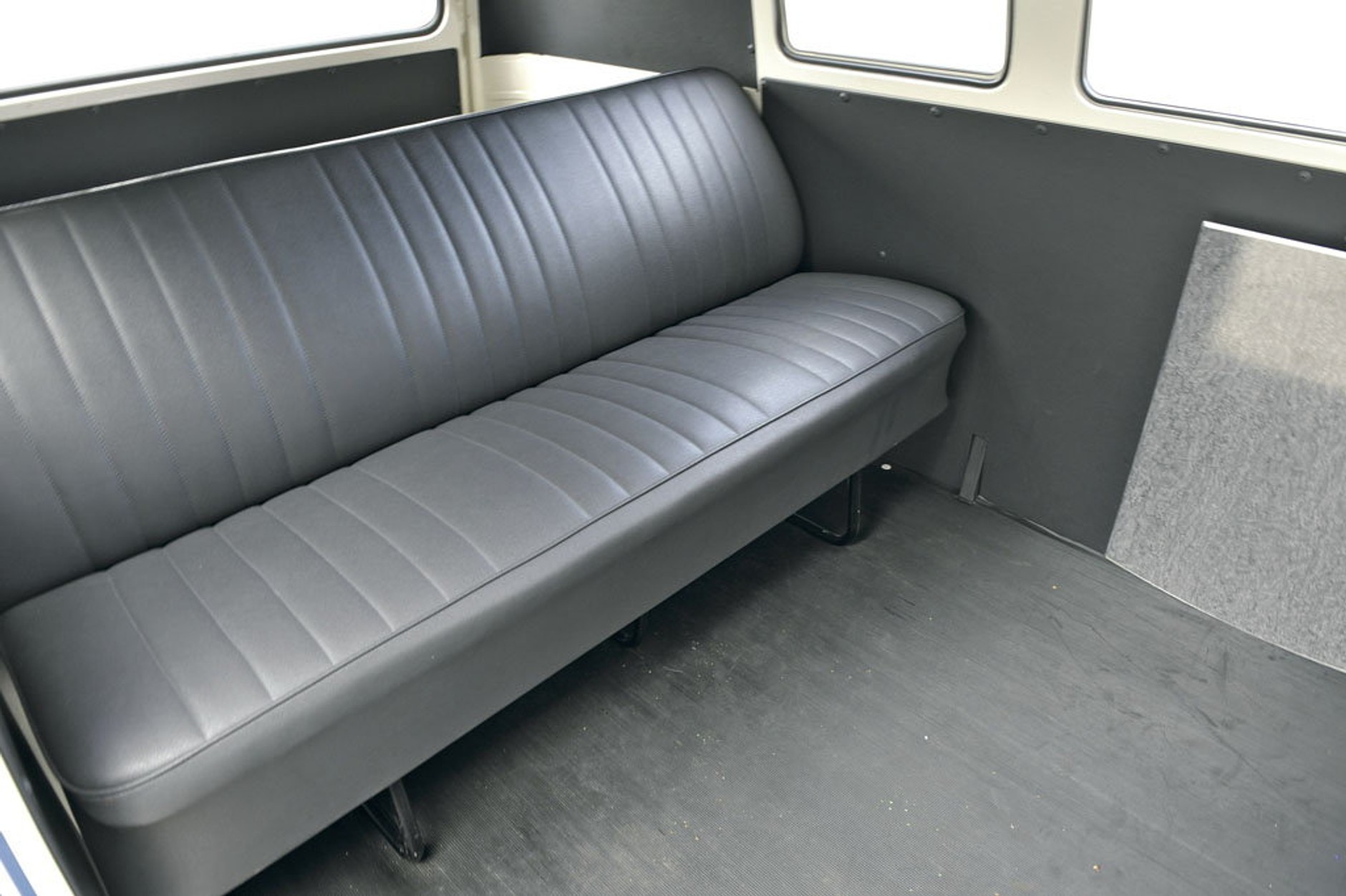 Volkswagen Bus T1 - wierny towarzysz podróży