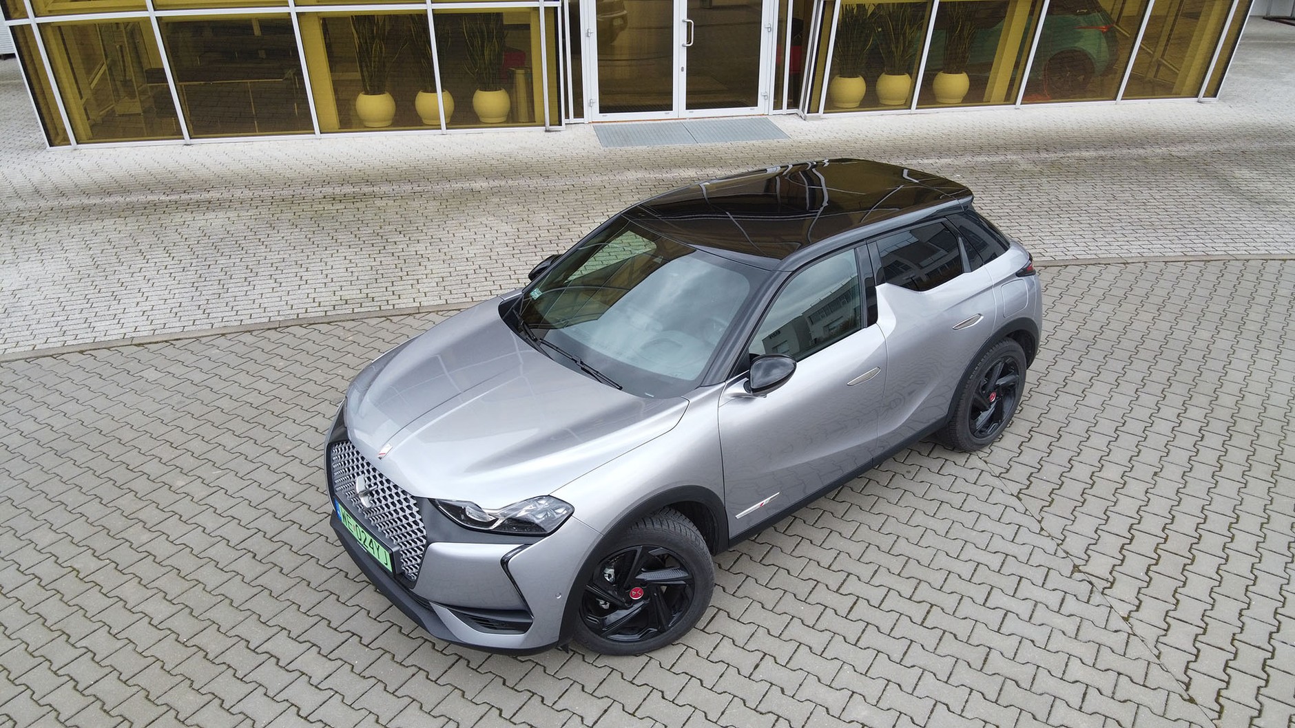 DS 3 Crossback E-tense - elektryk idealny do miasta