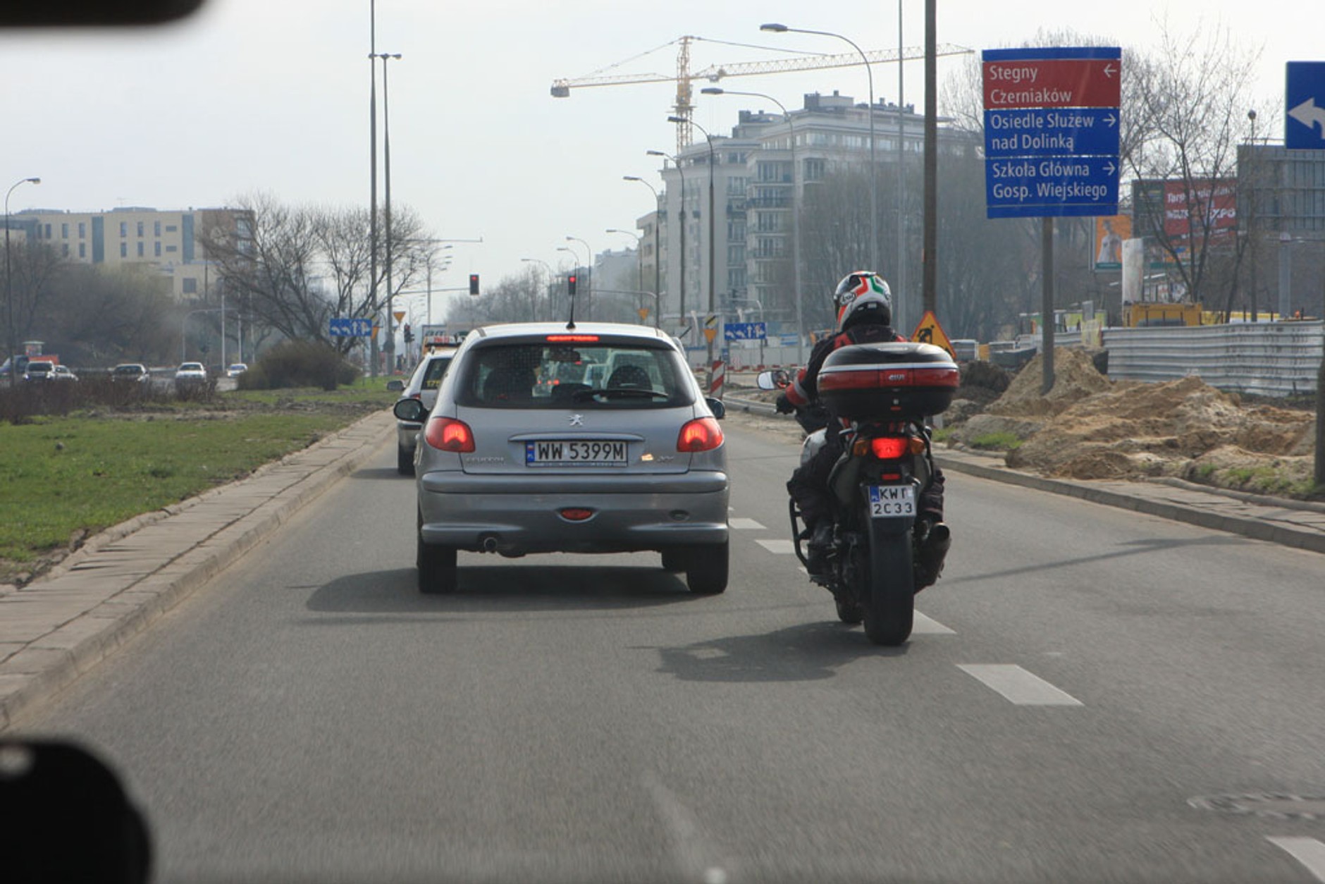 Jak pies z kotem, czyli motocykle kontra samochody