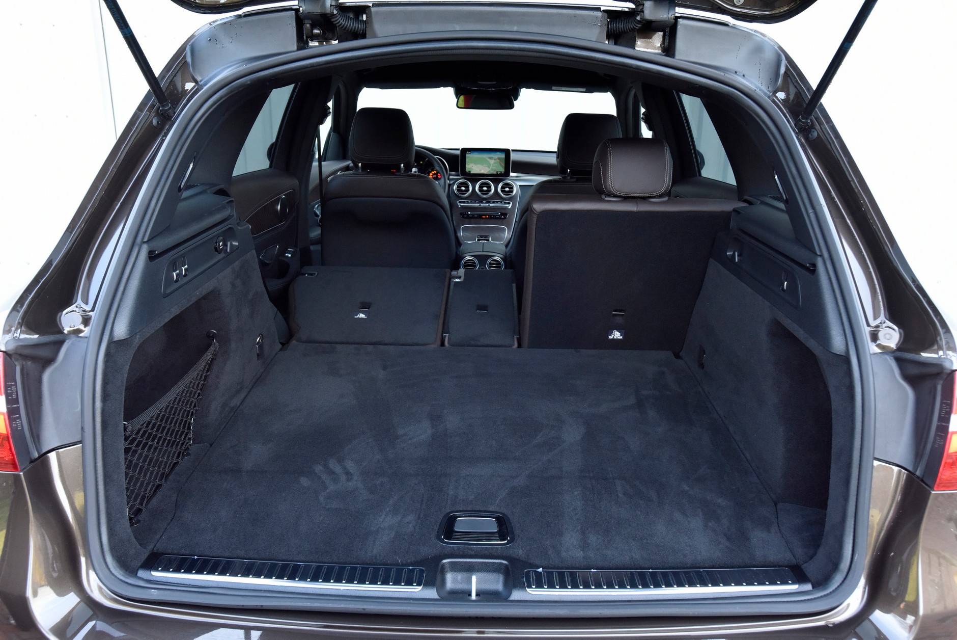 Alfa Romeo Stelvio vs. Audi Q5, BMW X3, Mercedes GLC i Volvo XC60 - 5 wszechstronnych diesli