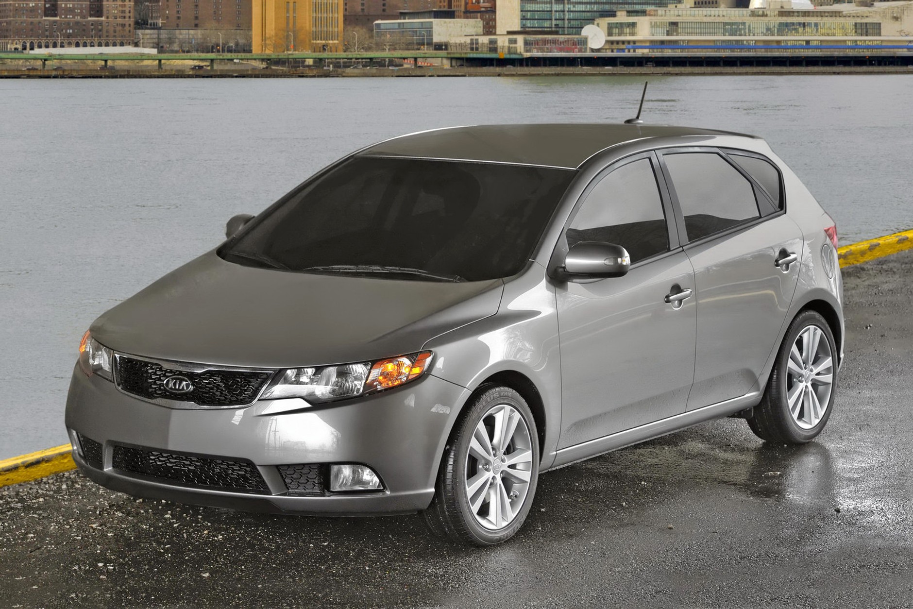 Nowy Jork 2010: Kia Forte hatchback – premiera światowa