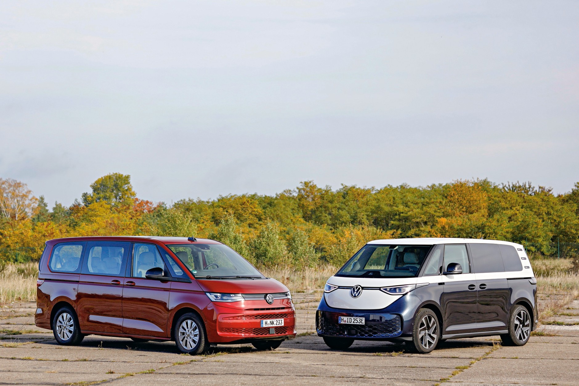 Volkswagen ID. Buzz (2022) kontra Volkswagen Multivan T7 (2022)