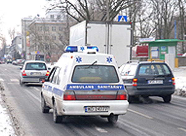 Miga, ale nie ostrzega dźwiękiem