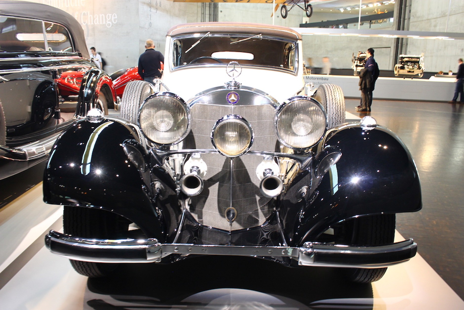 Mercedes  – ewolucja oświetlenia