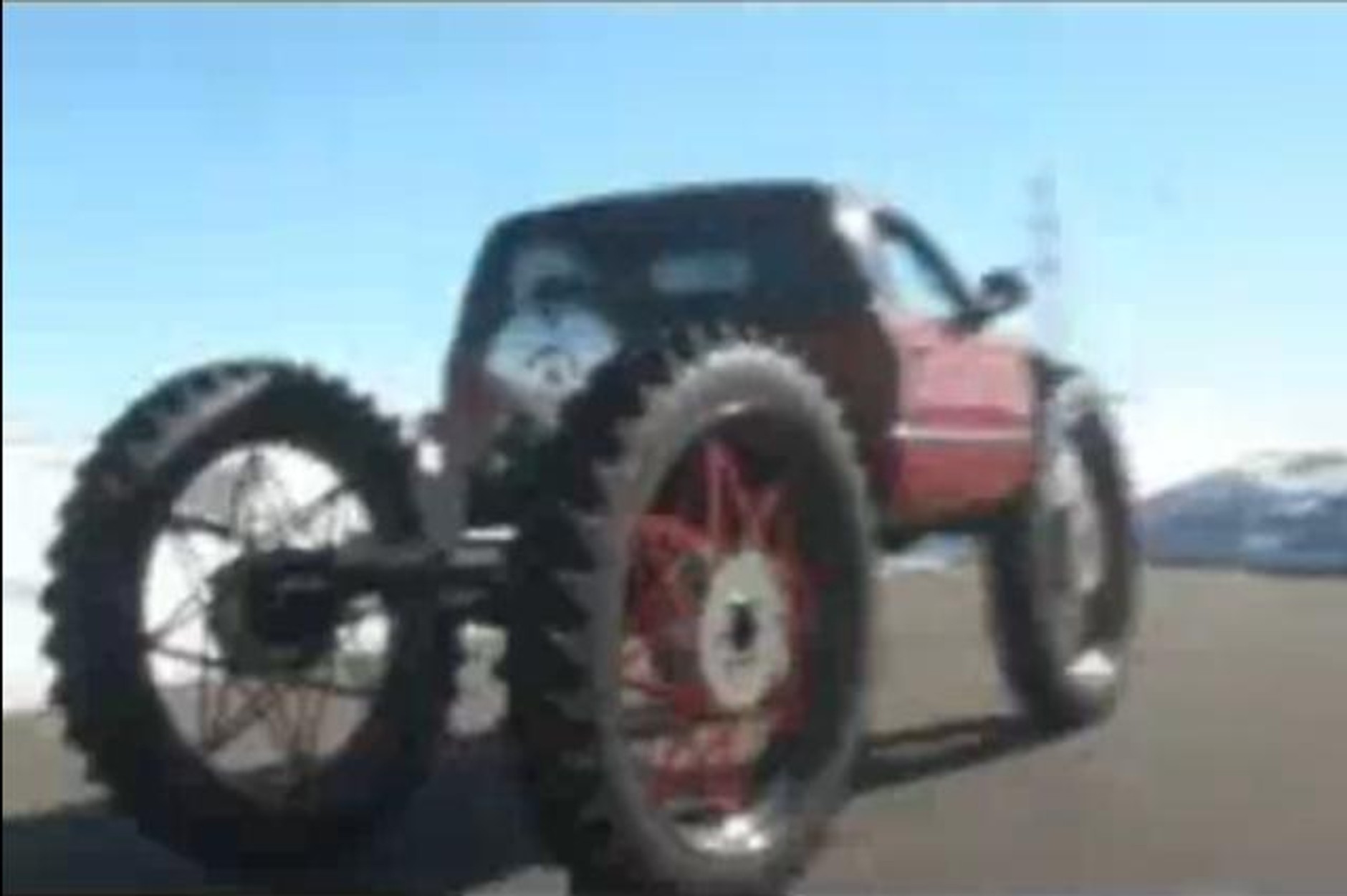 Terenówka z gatunku totalnie totalnych