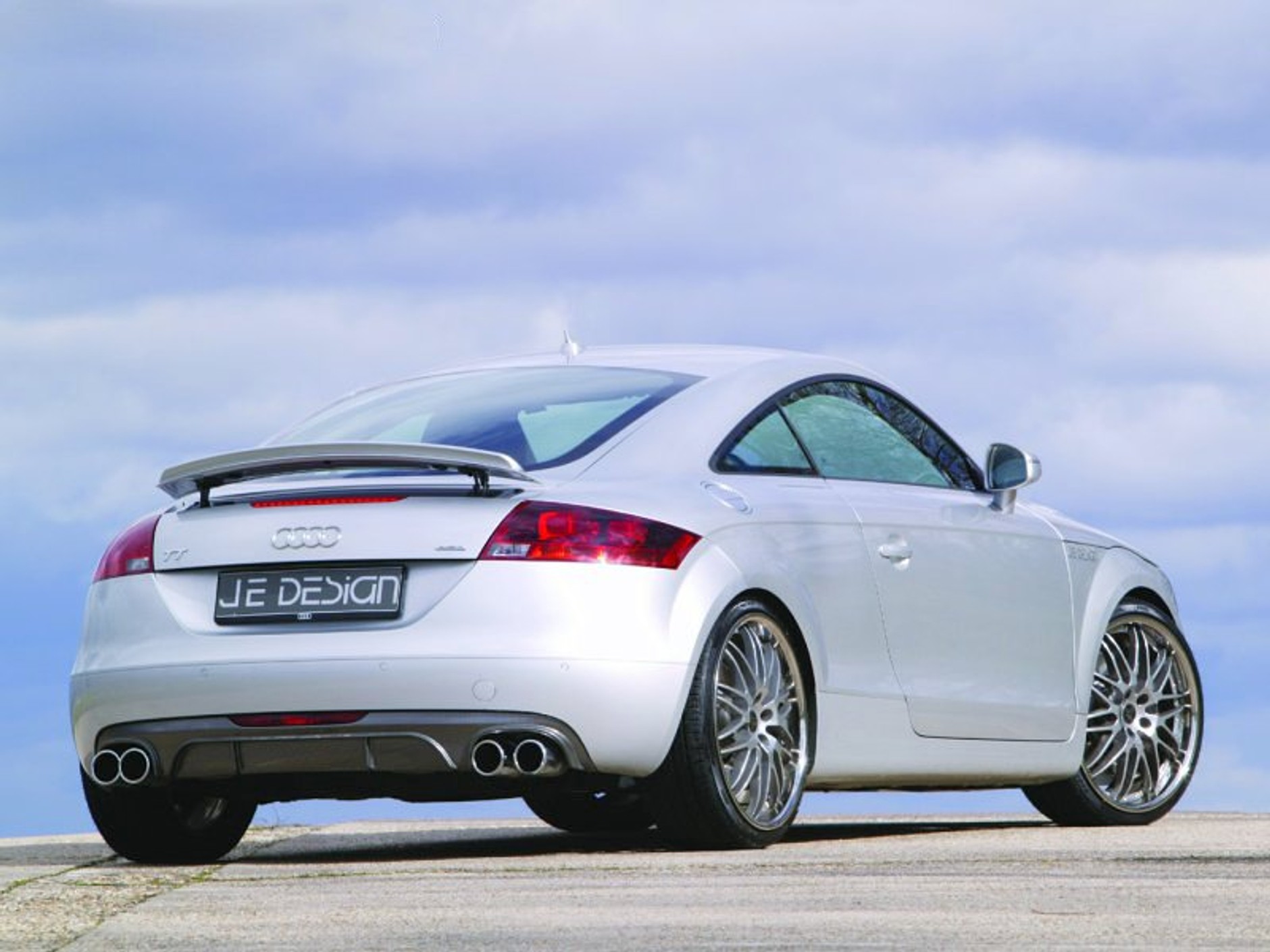 JE Design Audi TT: pogromca 911 Carrera?