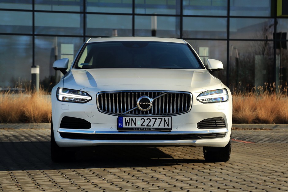 Volvo S90 Recharge T8 AWD