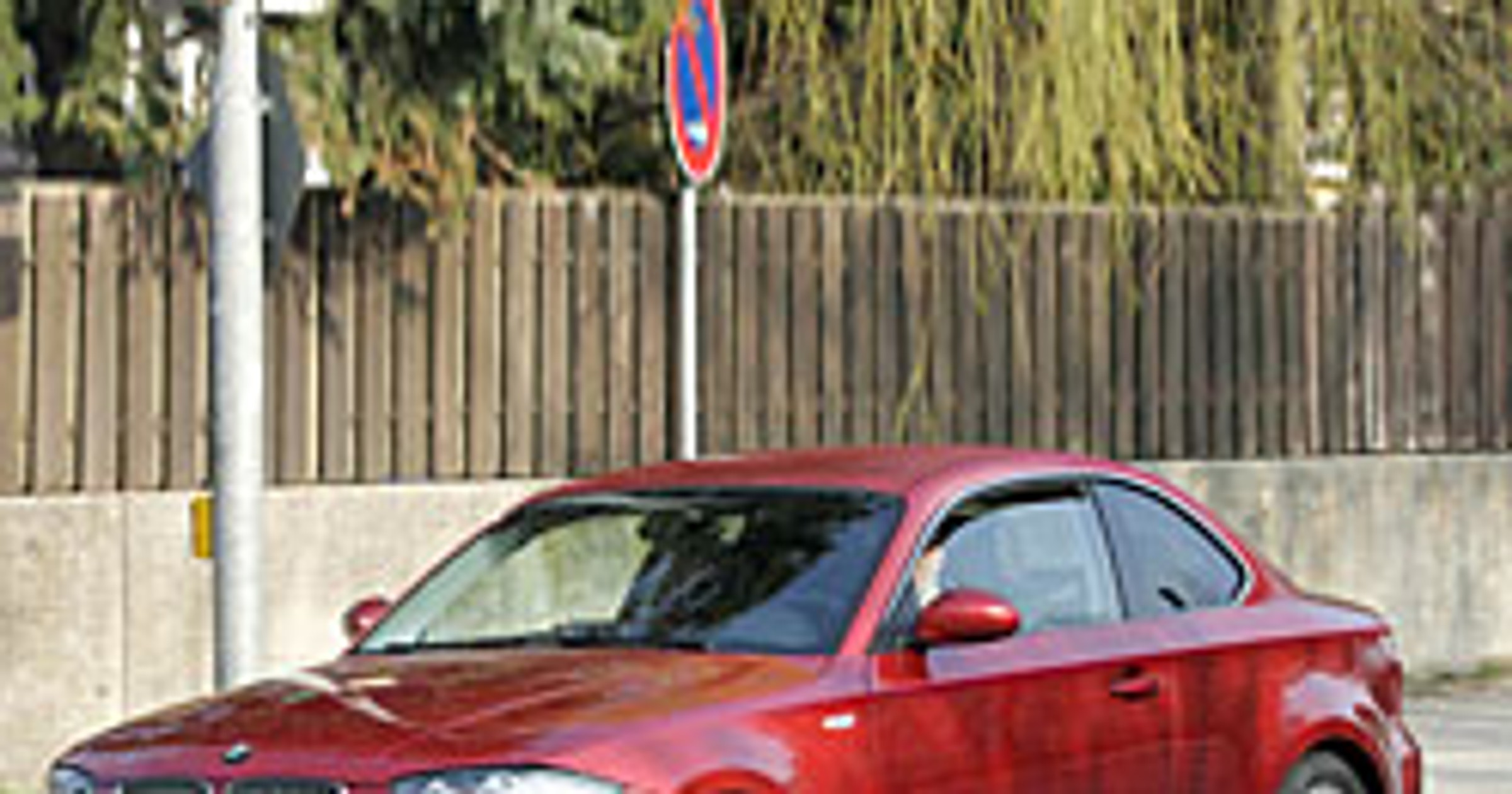 Zdjęcia szpiegowskie: sexi coupe BMW serii 1 bez maskowania