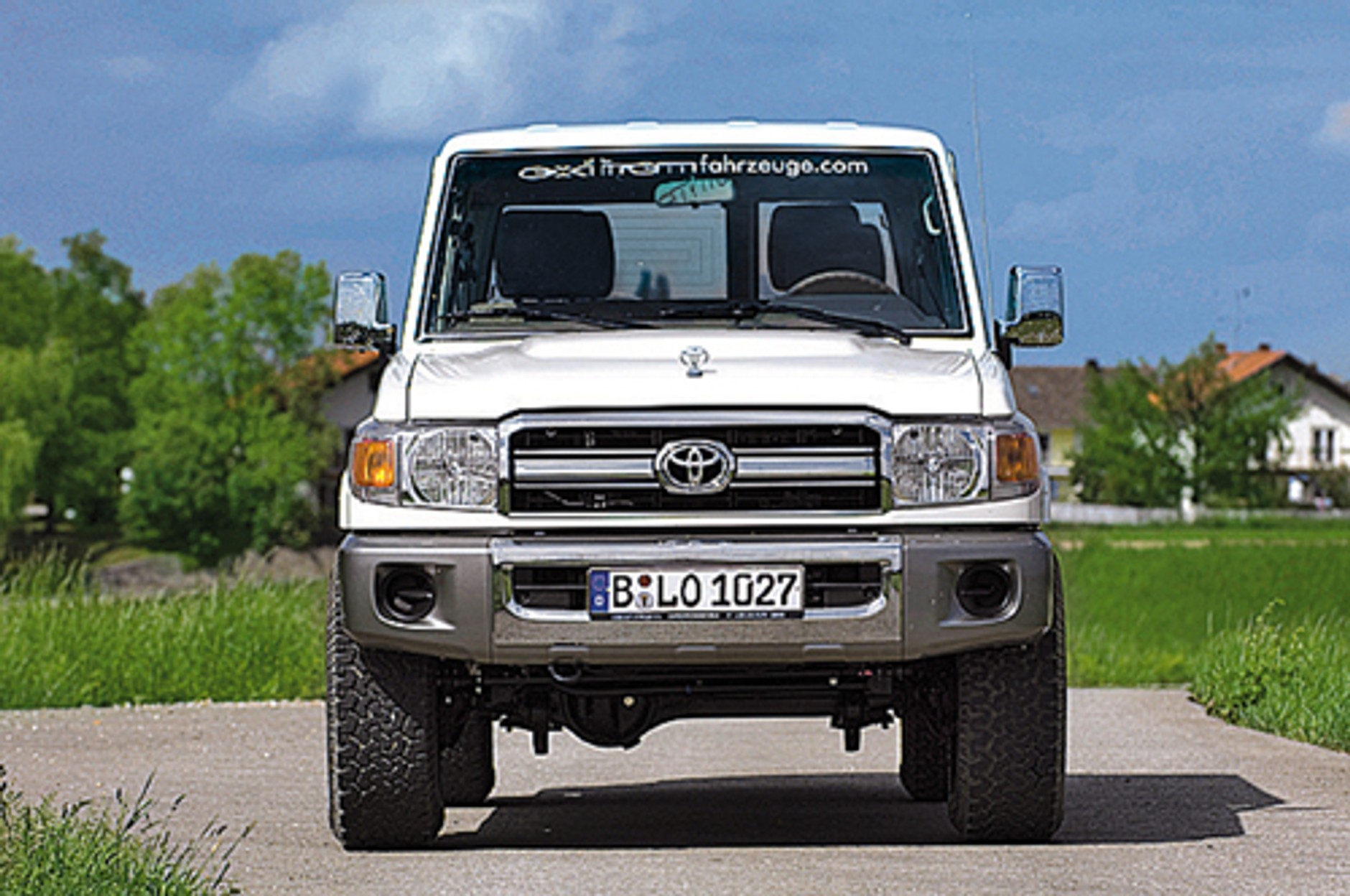 Toyota Land Cruiser HZJ76 - Emeryt? Nigdy!