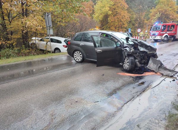 Seria niebezpiecznych wypadków w okolicach Olkusza. Na szczęście nikt nie zginął
