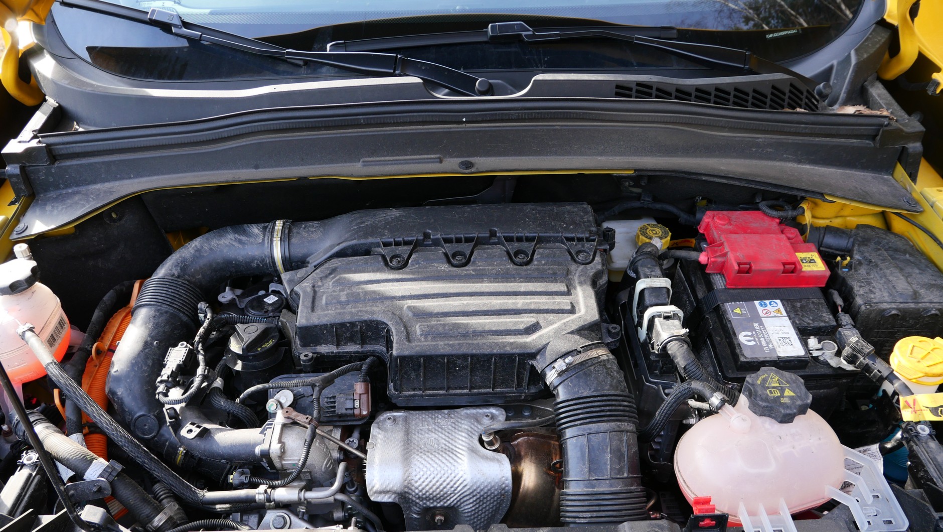 Jeep Renegade 4xe Plug-in Hybrid: doładowany silnik spalinowy, do tego dwie jednostki elektryczne.