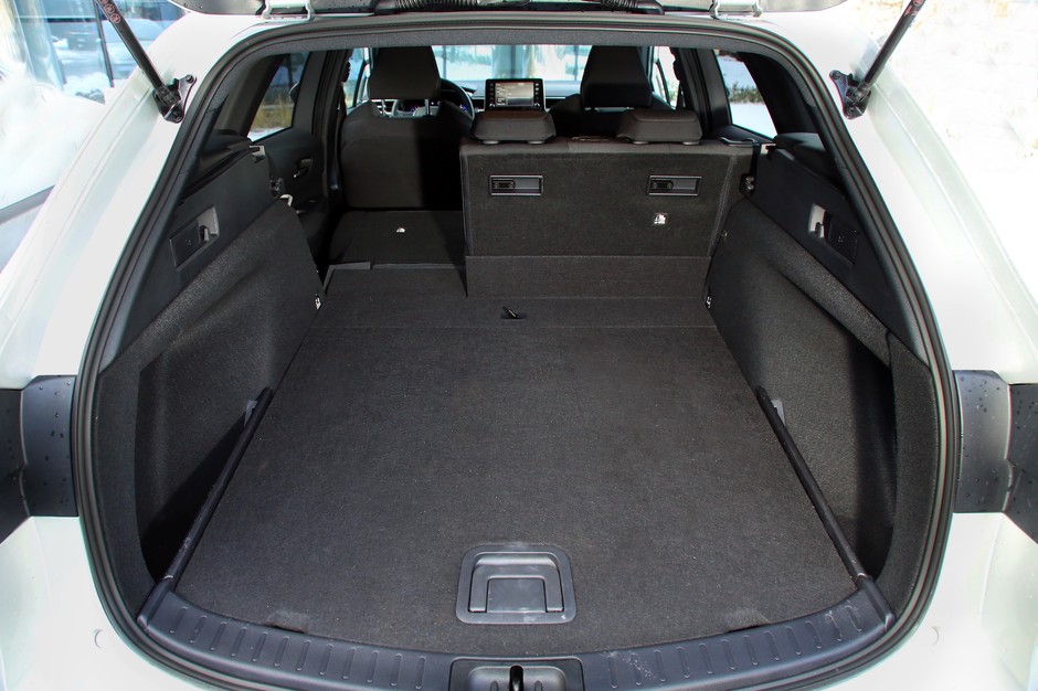 Suzuki Swace 1.8 Hybrid