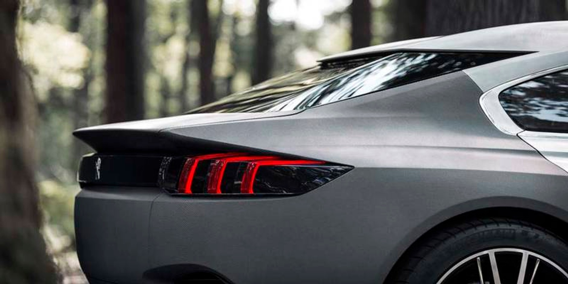 Peugeot Exalt – paryski koncept