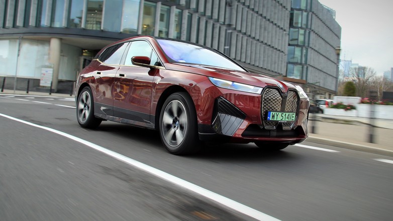 BMW iX xDrive 50 (2021 r.)