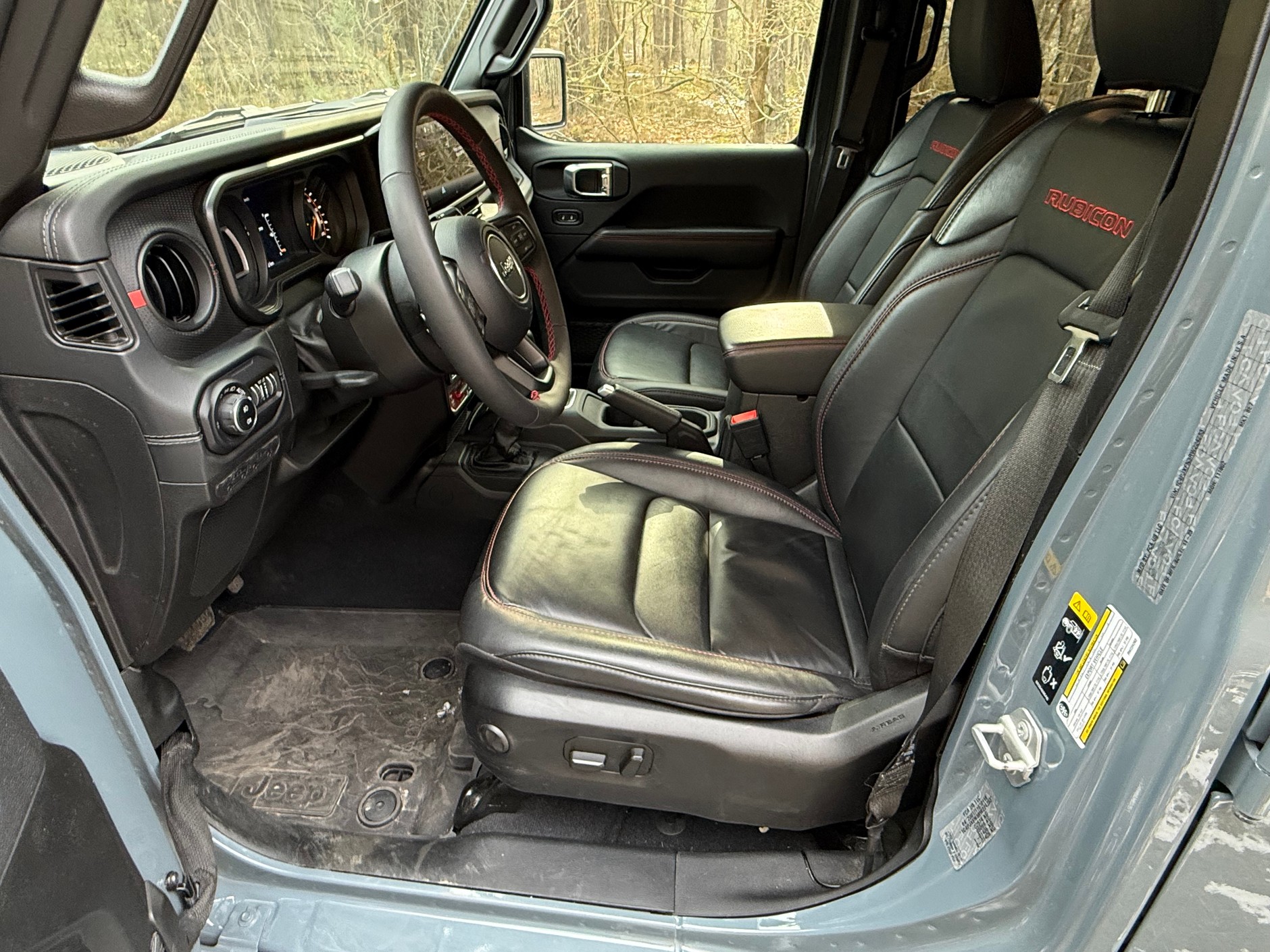 Jeep Wrangler vs Toyota Land Cruiser