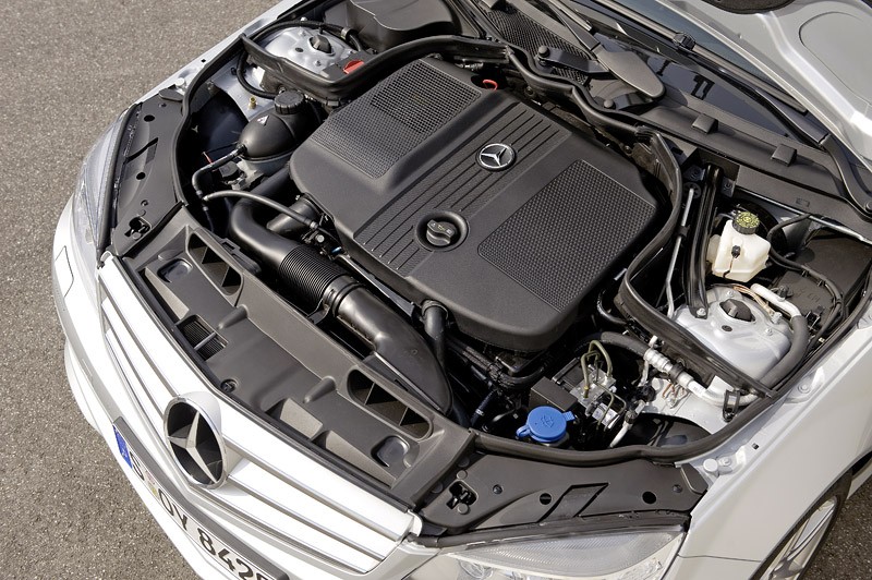 Paryż 2008: Mercedes-Benz C 250 CDI BlueEFFICIENCY – 4 cylindry, 500 Nm, 5,2 l/100 km