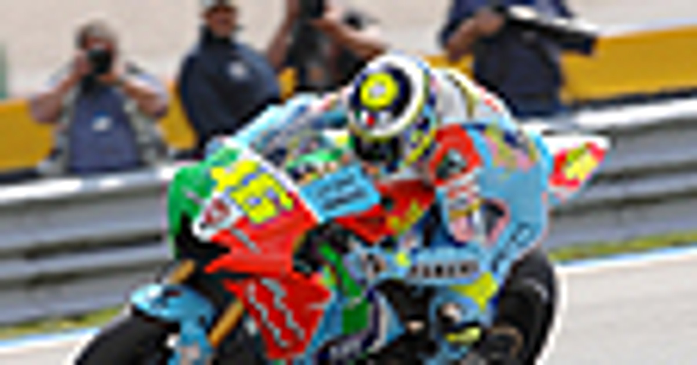 Rossi zaczął odrabiać straty