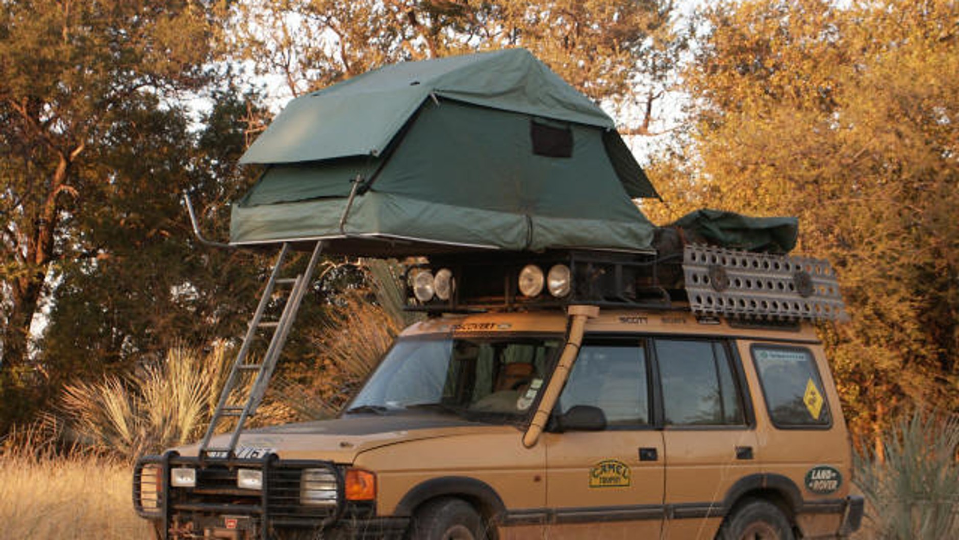 Range Rover czterdziestolatkiem