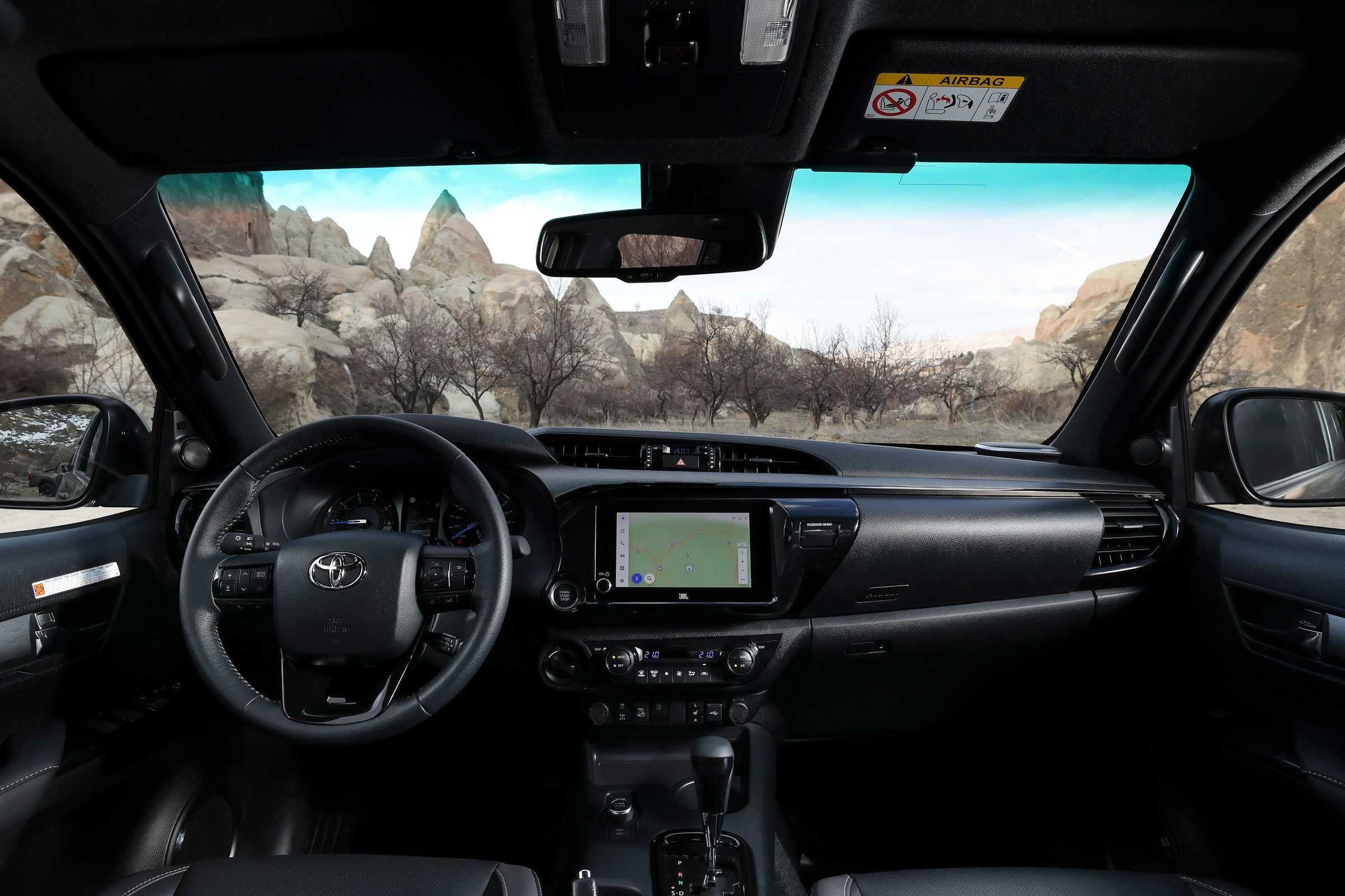 Toyota Hilux w wyprzedaży rocznika. Nowa oferta dla firm i klientów indywidualnych