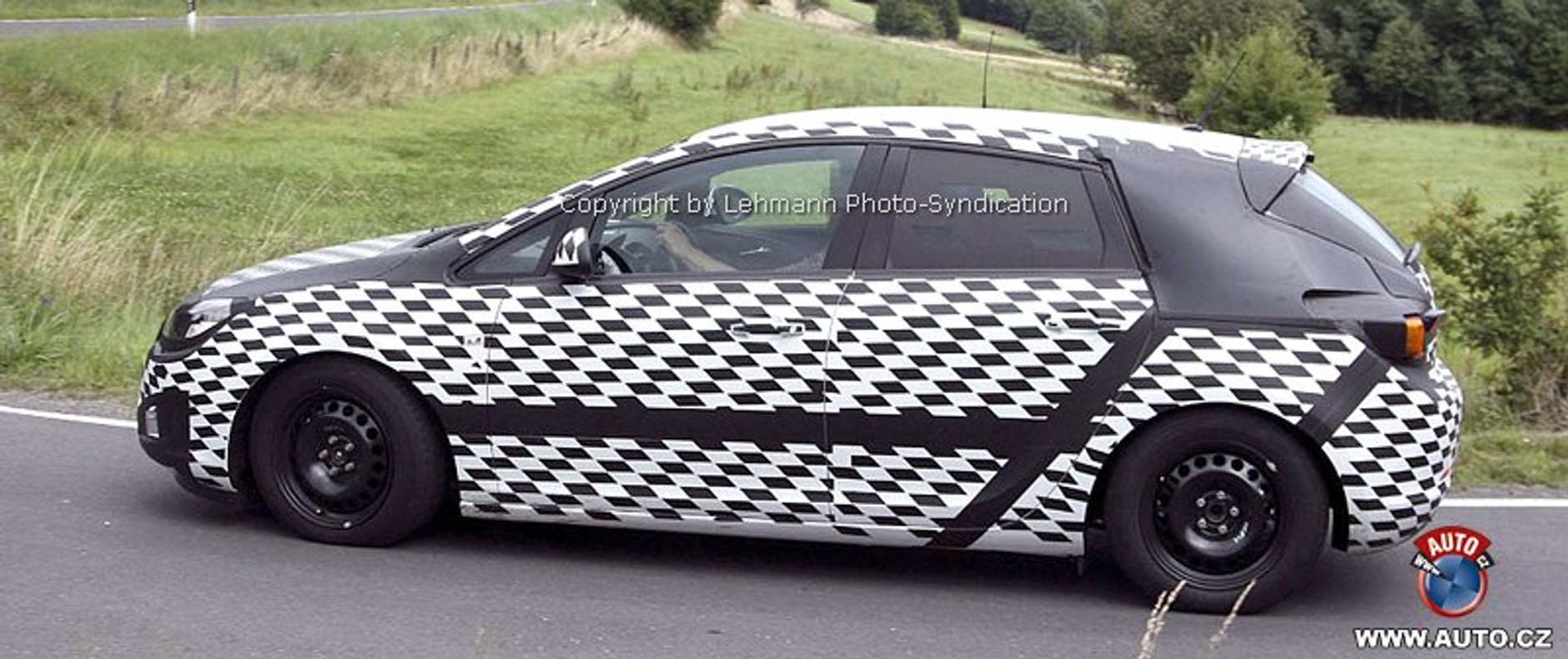 Nowy Opel Astra: pierwsze oficjalne informacje, premiera za rok