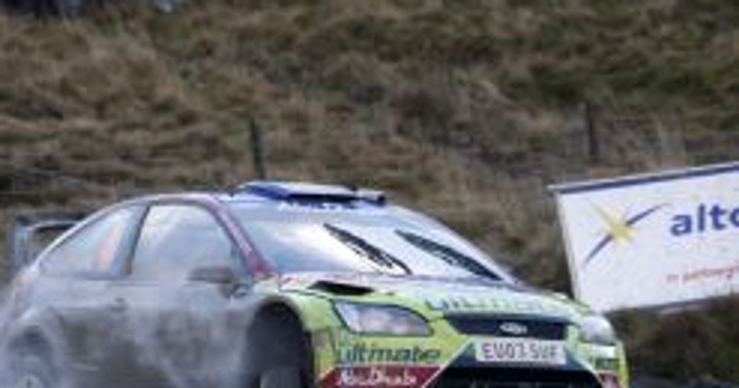 Rajd Wielkiej Brytanii 2008: prowadzi Latvala, goni Loeb