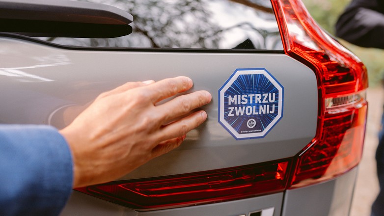 Naklejka "Mistrzu, zwolnij"