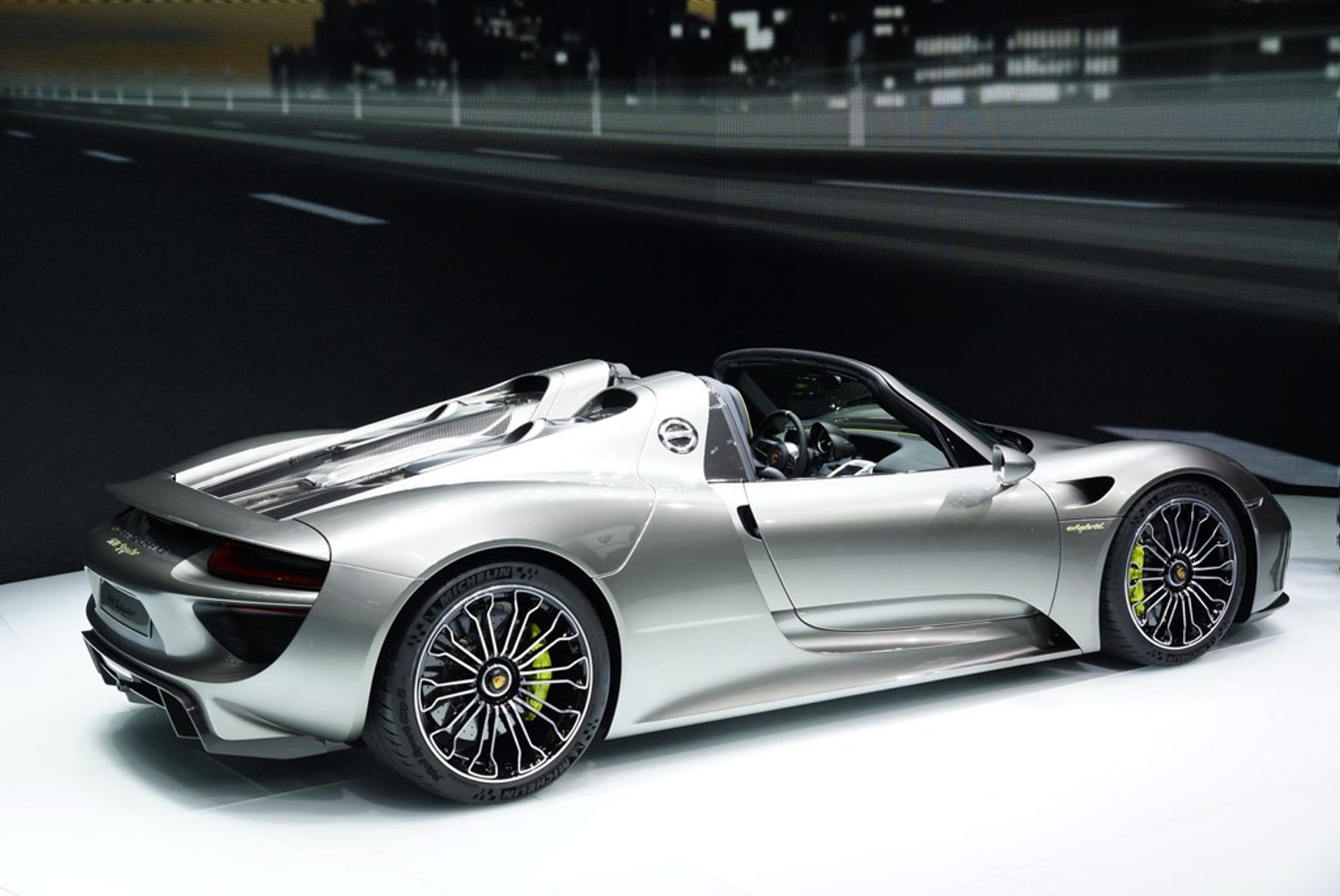 IAA 2013: Porsche 918 Spyder – hybrydowy superbolid