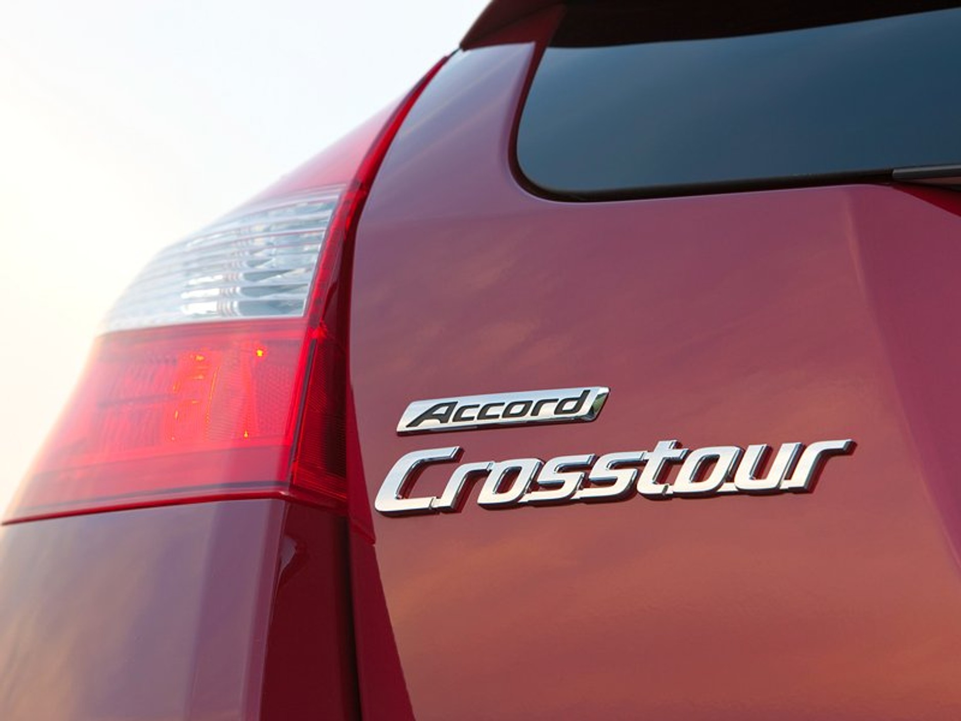 Honda Accord Crosstour: kolejny mikst liftbacka, coupé i SUV-a