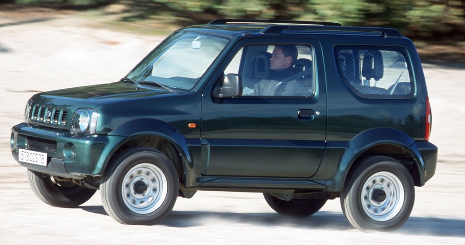 Małe Suzuki (tylko 3d) występuje z nadwoziem zamkniętym lub otwartym.