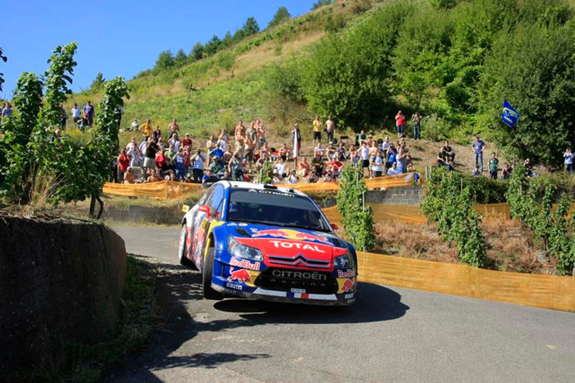 Rajd Niemiec 2010: Loeb liderem, Kościuszko na łące (1. etap, fot. Rallyworld©Willy Weyens)