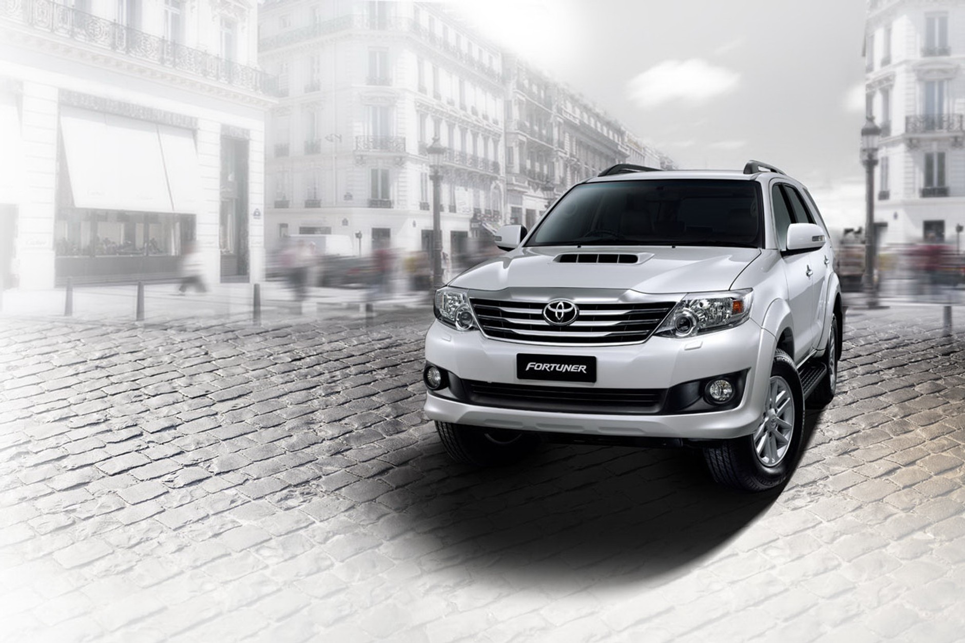 Toyota Fortuner czyli rodzinna wersja Hiluxa