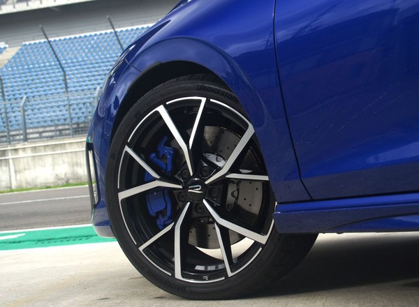 Volkswagen przecenił wszystkie sportowe Golfy. Nawet o... 42 tysiące zł