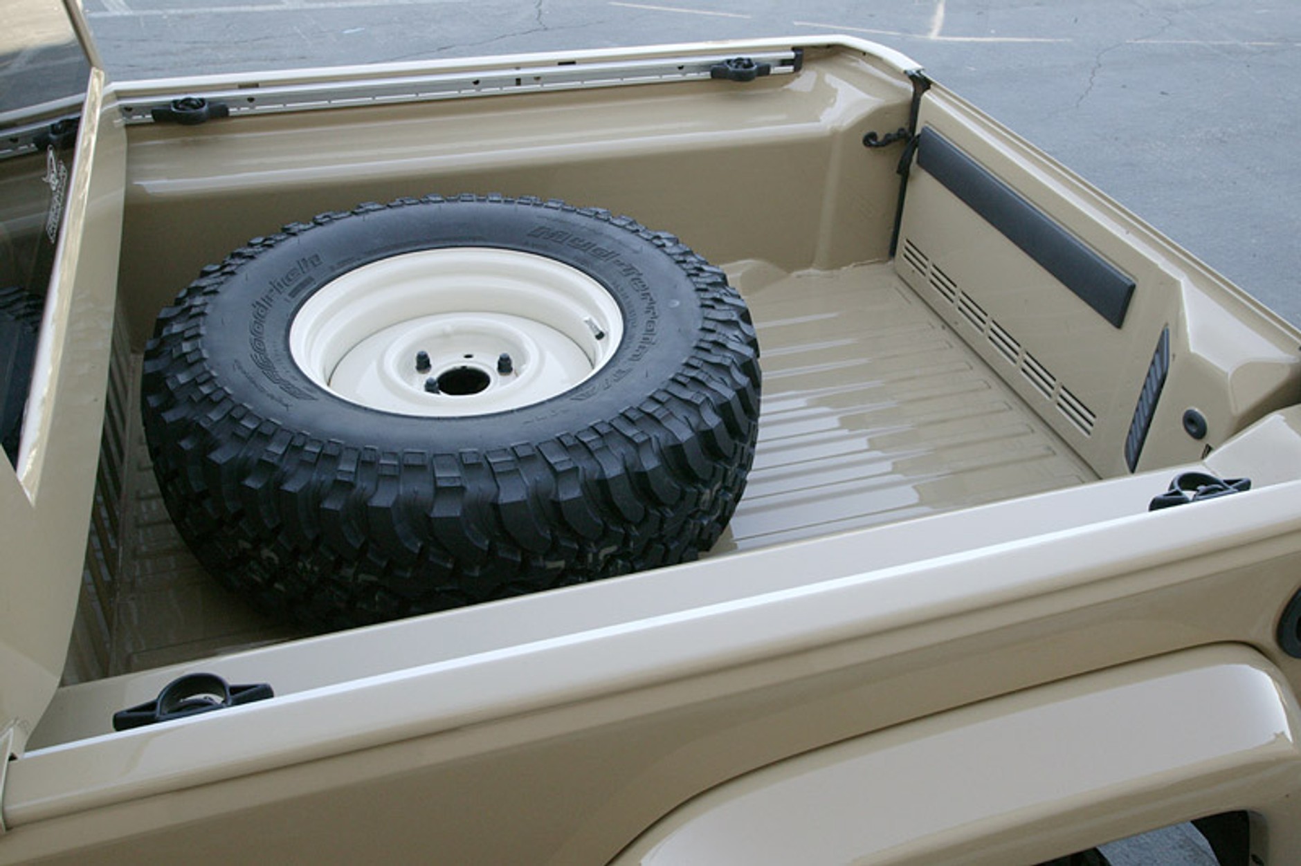 SEMA2007: dwie nowości Jeepa