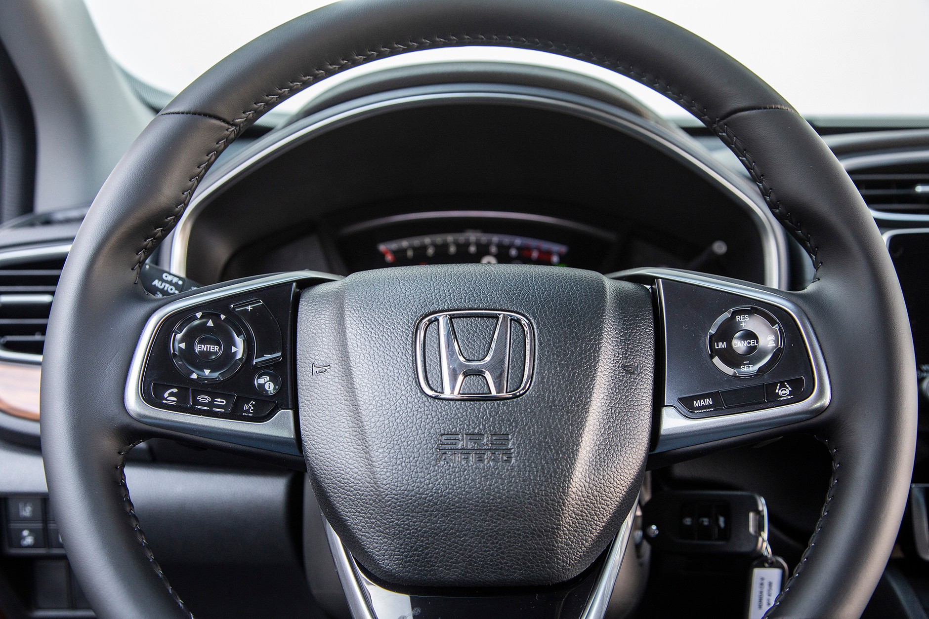 Honda CR-V 1.5 VTEC Turbo CVT - dużo miejsca i dobre prowadzenie